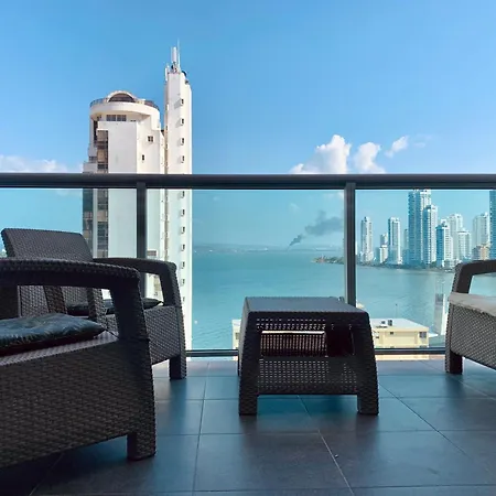 Oceanview Escape Pool, Jacuzzi & Gym In Bocagrande Apartment